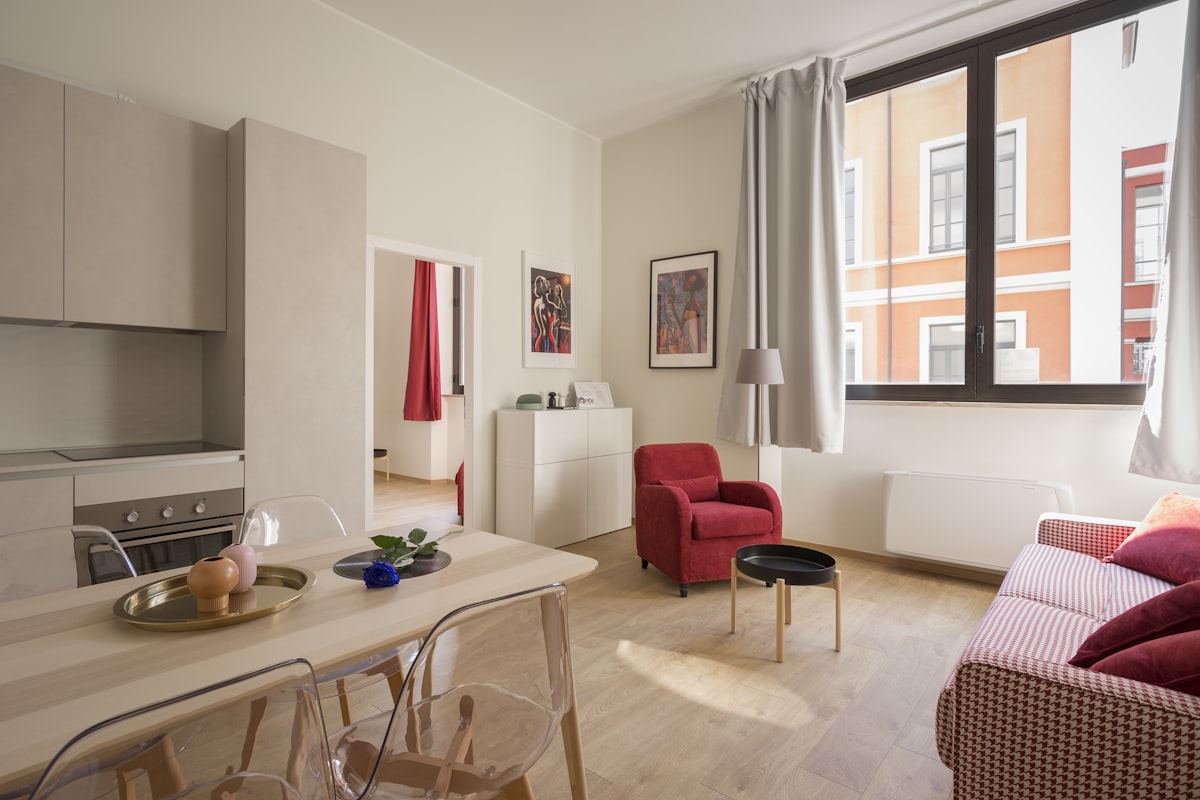 Apartament familial luminos cu bucătărie și zonă de zi